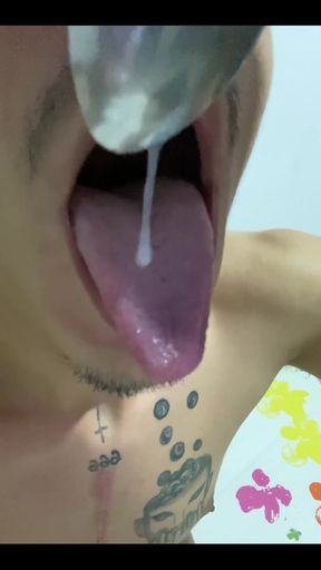 I Love to Swallow My Cum After a Big Milking