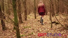 British 18-year-old in uniform uses she wee to piss outside