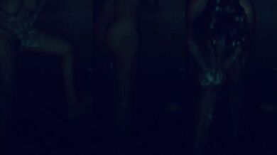 Naliligo habang May naka Silip..sige lang