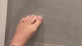Acrylic toe nail wall scratching ASMR female