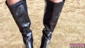 I Masturbate in Miniskirt Boots Secretgakuen