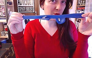 A big blue balloon gives me an orgasm over and over again wanna see how?