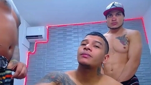 Tatted twunk Wanking