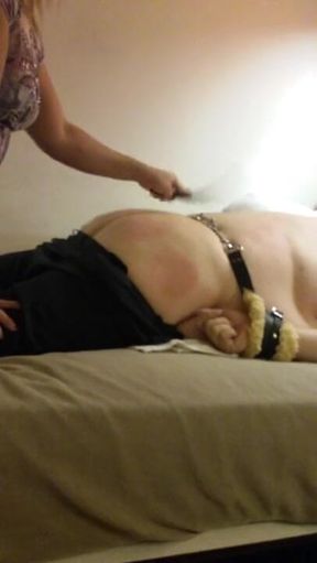 New domme beats heavy rude slut ass till its red