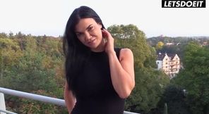 Sensational Jasmine Jae Explores Intense Pleasure - LETSDOEIT