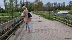 shoeplay, dipping and dangling in Hamburg HD mp4 1920x1080