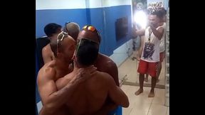 Por de tr&aacute_s das c&acirc_meras - SURUBADA CARIOCA, pegada carioca em comemora&ccedil_&atilde_o do anivers&aacute_rio do Rio de Janeiro
