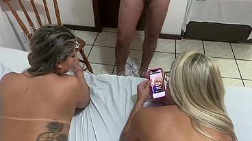 SAFADOS FODERAM GOSTOSO AS BUCETINHAS DAS CASADAS NUMA TROCA DE CASAL E FICAMOS CHEIA DE PORRA NO FINAL **COMPLETO NO RED E SHEER**