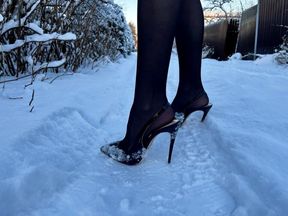 Black classic Stiletto High Heels with no back, 12 cm heels on me and on snow