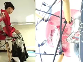 Desperate Kimono-Clad Japanese Babe Peeing Subtitled in Hot HD Action