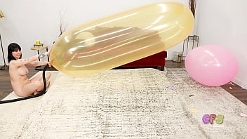 Scarlett Machine Pops Large Balloons 4K