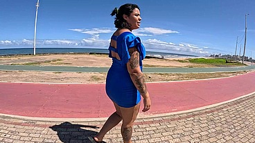 Meduzza a baiana rabuda fudendo na orla da praia em Salvador - BA