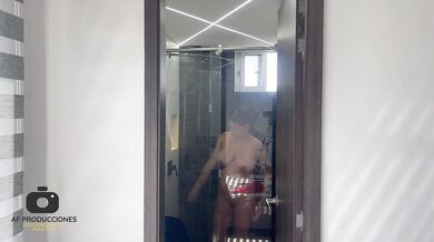 My neighbor came to seduce me and I got her squirted anal