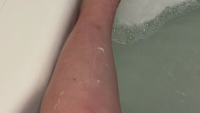 BubbleBath Leg Shaving