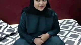 BLASTING BHABHI getNext Door Wali Sexy Muslim Aunty Ko Neighbour Indian BoyFriend Ne Chaat Gaya Tu SexRaddi Kaise Ho Gya!!