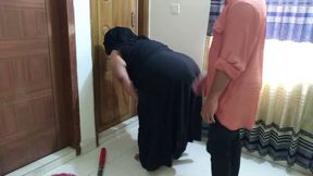 18yo Son fucks Saudi maid with huge ass and boobs while she cleans