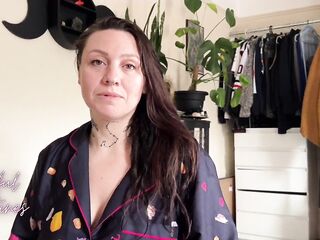 Stepmom catches me filming her, reluctant to cheat on daddy this babe still lets me cum on her bushy mother i'd like to fuck cunt