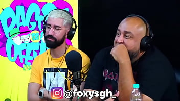 Ela disse que cabe tudo dentro da ppk dela