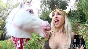 viking cum sesh - cumming with my unicorn horn