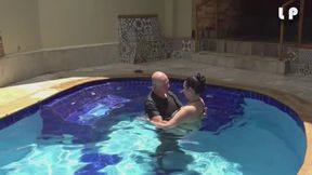 Diosa Passionate Pool Kissing Lifted Oral Sex Wet Clothed Man