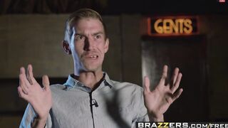 Brazzers Exxtra - Danny D Life On The Road %28XXX Parody%29 clip starring Viola Bailey and Danny D