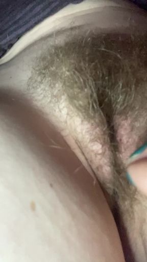 When Holding a Couple of Pubes Sends Me Absolutely Fucking Bonkers! This Is Why I’ll Never Shave!