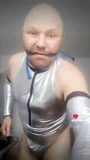 Sklave Andreas Tanzt