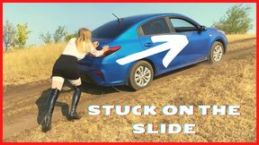 KARINA YANA PLAYING ON THE HILL full video 28 min