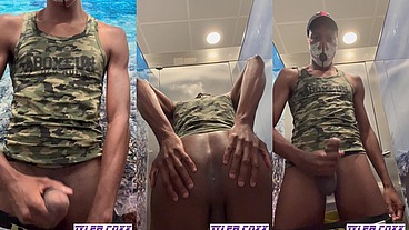 Malaga Jerk Off Locker Room Airport️
