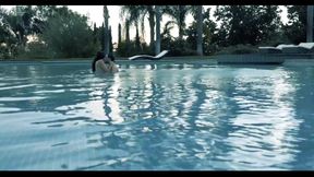 Pussy licking pussy fucking big dick sucking in the swimming pool