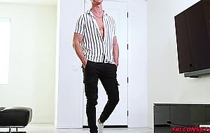 Hot anal fuck with rimming for Alfonso Osnaya and Cade Maddox