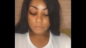 Aspirateur &agrave_ clito vibrant demande ta video en m&eacute_dia priv&eacute_