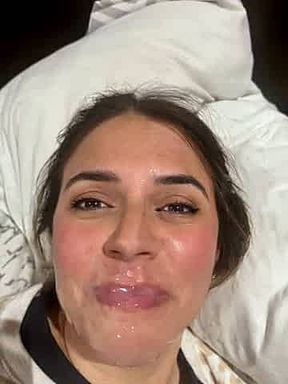 Nancy con mecos en la cara