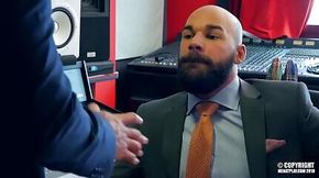 GOOD DEED AND A DIRTY SUIT. MAX DURO POUNDS DANI ROBLES!!!