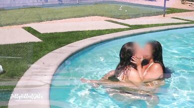 We got freaky by the pool - Real Lesbian Couple