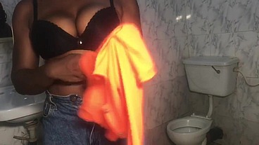 Abuja Based Blogger, Got her pussy stretched