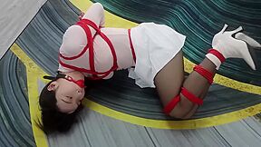 Cheerleader Tied Up In Peril !