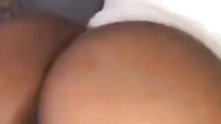 Cowgirl &#8211; o curvă primește o sesiune de sex anal hardcore