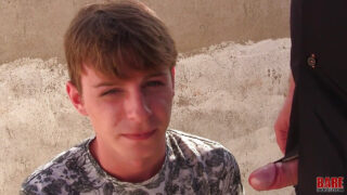 Felace, pár, bez sedla – otrokyně dospívající Cameron James, dostává anální sex bez sedla