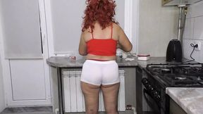Stepmom boasts her flexible rear and lets you experience butt&#x1F351;-fucking
