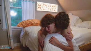 Blowjob, Ohne Sattel, Ficken, roh, Strip, nackt – Anal-Dreier für dünne amerikanische Amateur-Schwulen