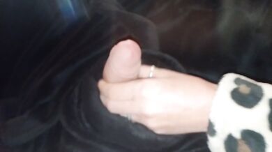 Amateur couple fucks pussy till creamy cum drips inside