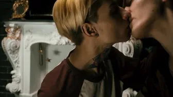 Two skinny twinks fuck and suck in photo studio