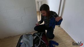 novinha vem gravar e durante o banho o pauzudo entra e enfia a rola nos bastidores - luara amaral