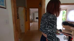 novinha vem gravar e durante o banho o pauzudo entra e enfia a rola nos bastidores - luara amaral