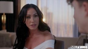 MILFY Stunner MILF Jennifer Can't Resist Young Actor's Cock