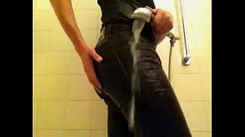 Shower in skinny black Cheap Monday - getting hart in wet tight jeans