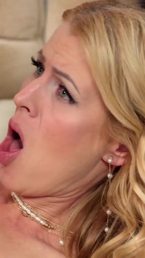 Must-share moment from &quot;SHAME4K. Guy saw her licking my feet and had a crazy boner&quot;