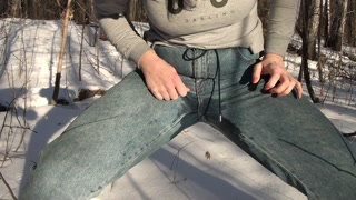 She Wanted to pee and peed in jeans