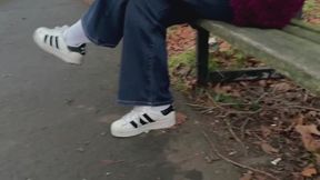 Thief takes Amelie’s sneaker while on a riverside walk and is left to walk in one shoe